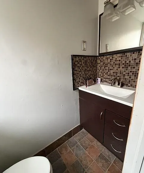 17 Acorn Rd #1 — Photo 8