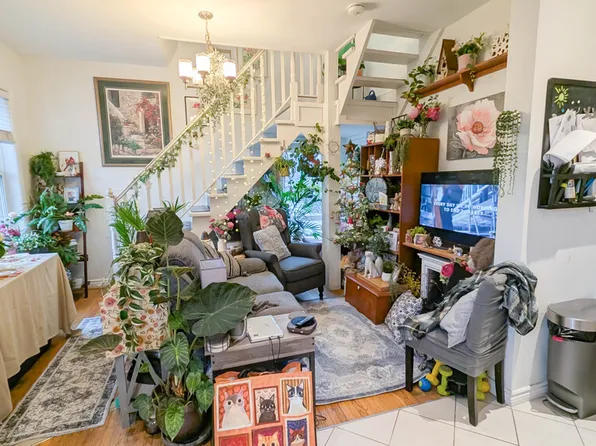 54 West Ave N Unit 2, Hamilton, ON L8L 5C2