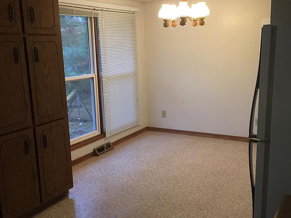5th image of 1100 S Marietta Dr Floor 2