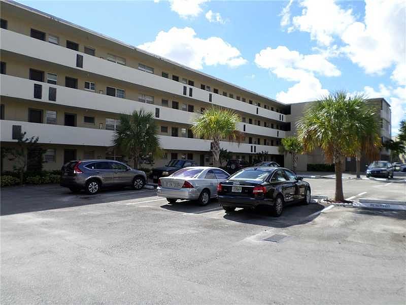 1st image of 1690 NE 191st St #3061