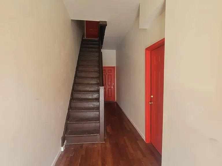 1431 W Tioga St #1 — Photo 1