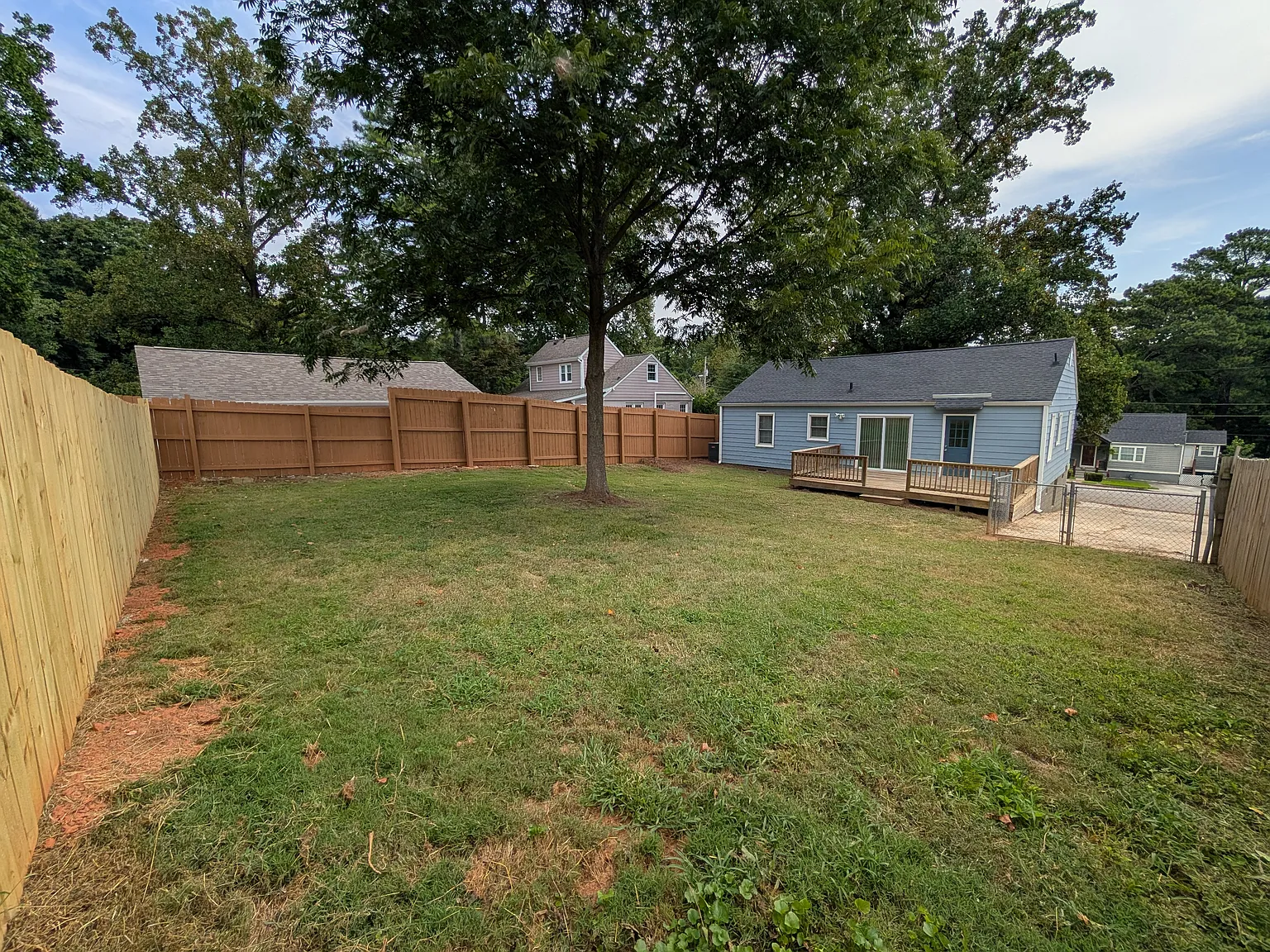 3 bed, 1026 sqft, $2,150 — Photo 4