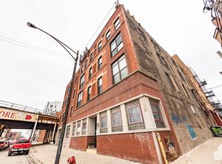 660 W Grand Ave APT 4E, Chicago, IL 60654
