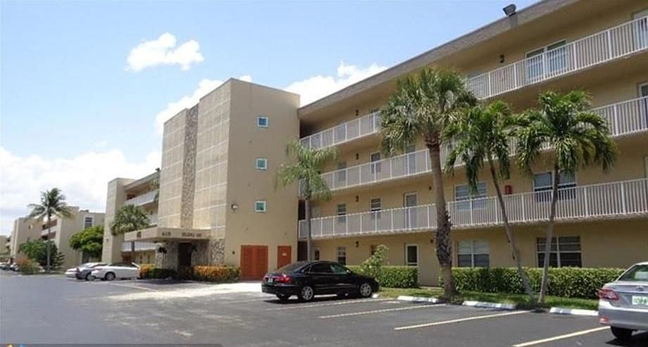 1st image of 415 SE 11th Ter APT 105