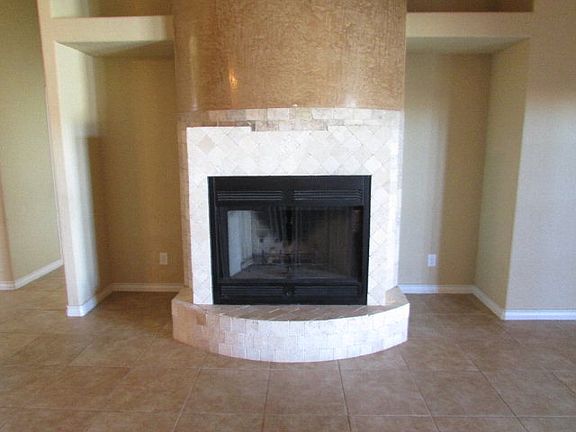 3rd image of 7019 Pinecrest Ave