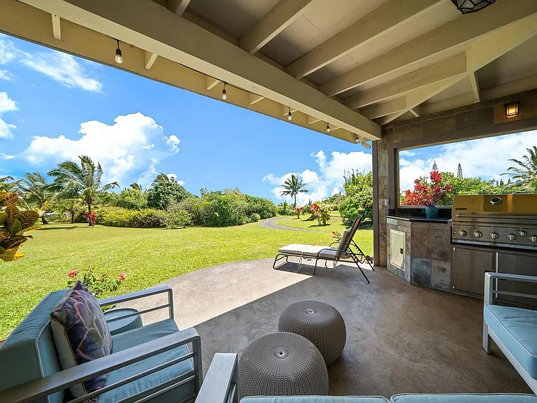 51 W Waipio Rd — Photo 37