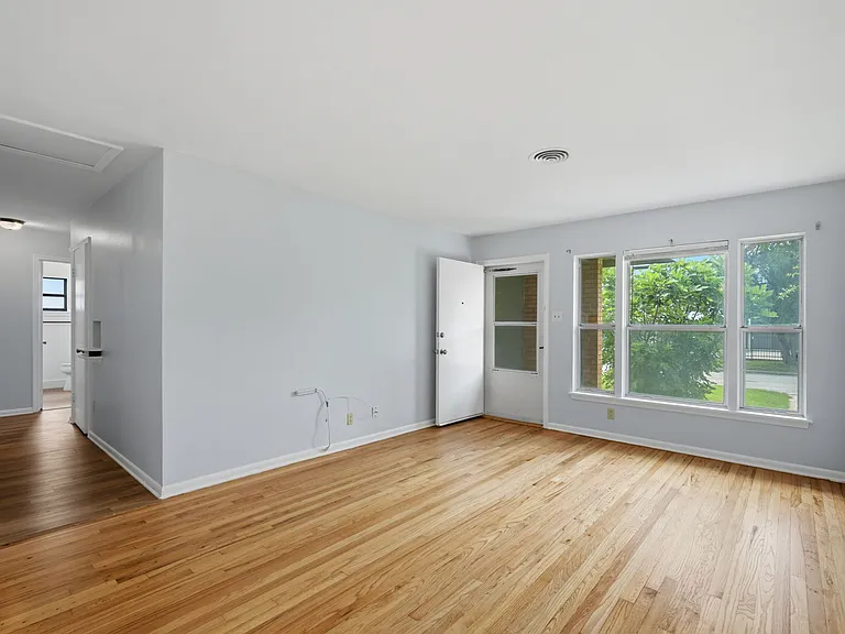 135 Brettonwood Dr #135 — Photo 12