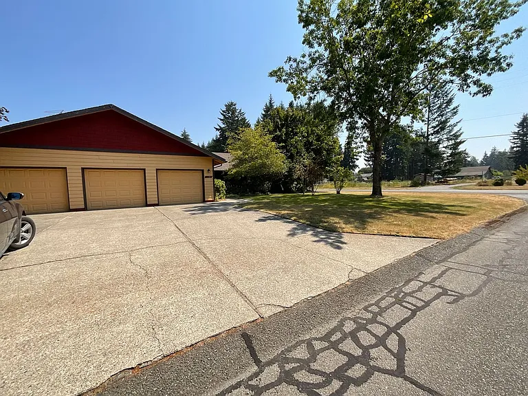 11246 Airpark Ln SE — Photo 35