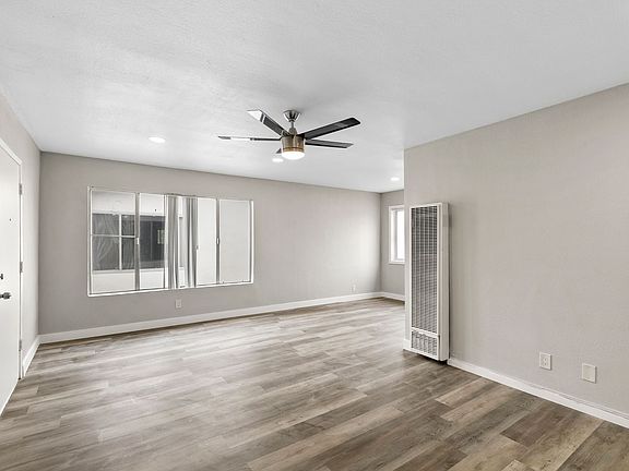 3rd image of 1315 W 19th St #8