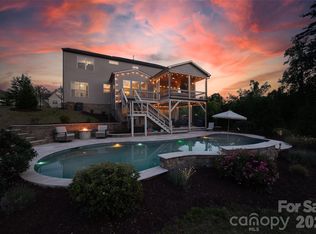 2862 Creekview Dr, Waxhaw, NC 28173
