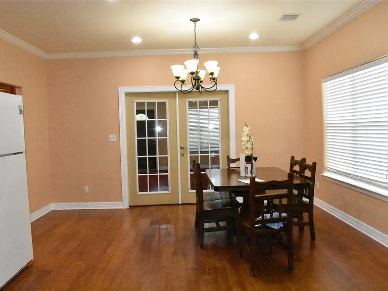 8535 Parkette Dr — Photo 15