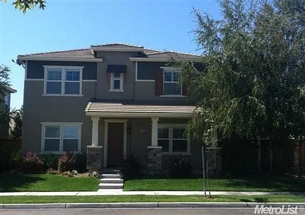 2372 Tori Way photo 1