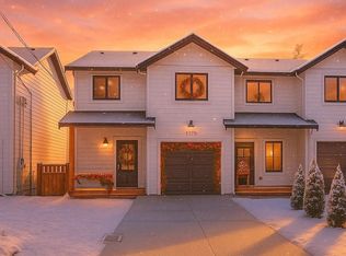 1369 Galerno Rd #B, Campbell River, BC V9W1J5