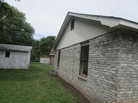 4th image of 1133 Flat Rock Cir