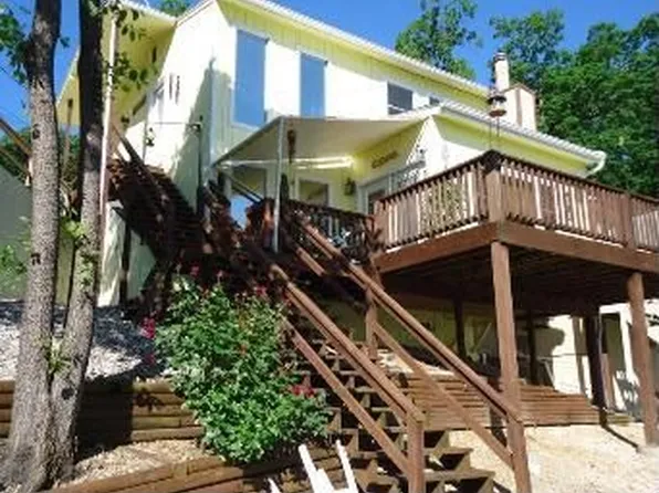 410 Thornsberry Beach Rd, Lake Ozark, MO 65049
