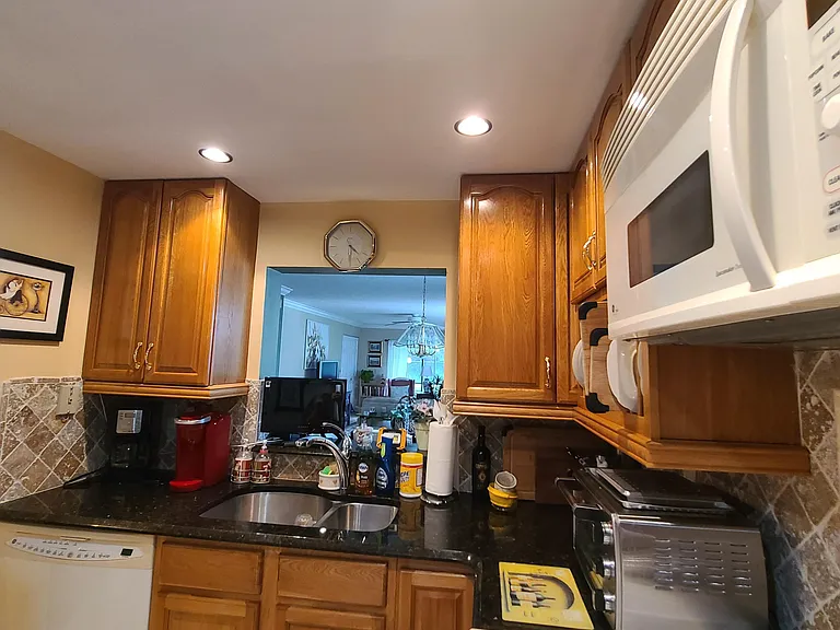 2975 SW 22nd Ave #1080 — Photo 42