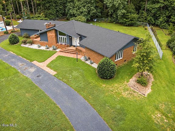 3rd image of 407 Bundy Lane