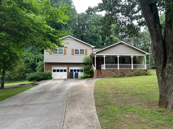 677 Bankshire Dr, Suwanee, GA 30024