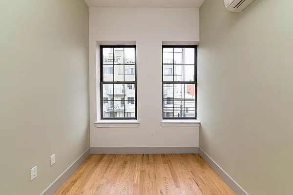Rented by Nooklyn NYC LLC | media 54