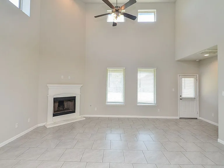 4015 Prairie Landing Ln — Photo 15