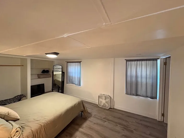 1033 E Logan Ave #2 — Photo 5