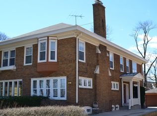 4031 N Lake Dr, Milwaukee, WI 53211