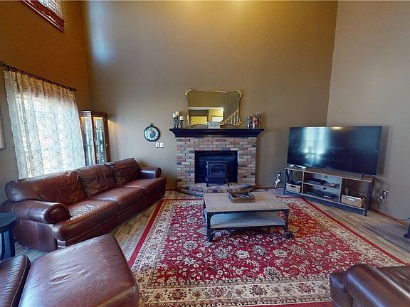 2nd image of 4428 Pembrooke Ct