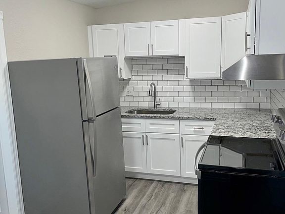 3rd image of 4290 68th Ave N