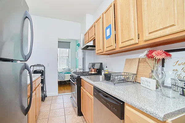 Rented by Keller Williams NYC | media 7
