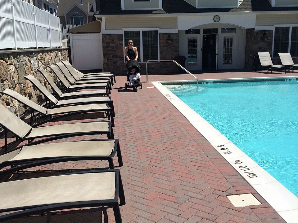 Complex pool