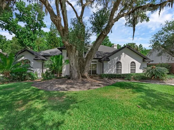 460 W Palm Valley Dr, Oviedo, FL 32765