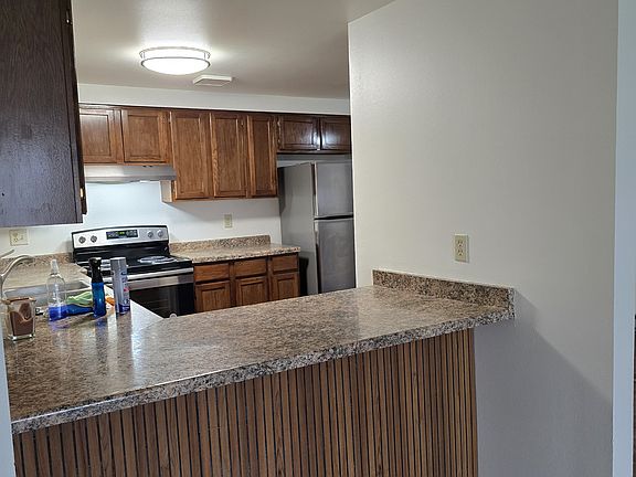 3rd image of 421 Concord Rd APT 15