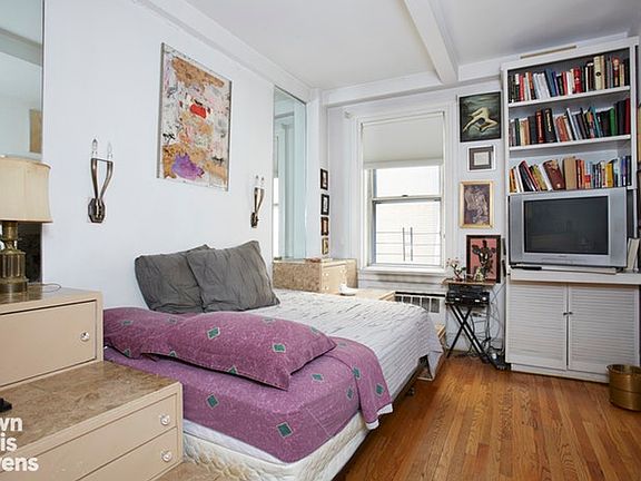 3rd image of 889 Lexington Ave #6F