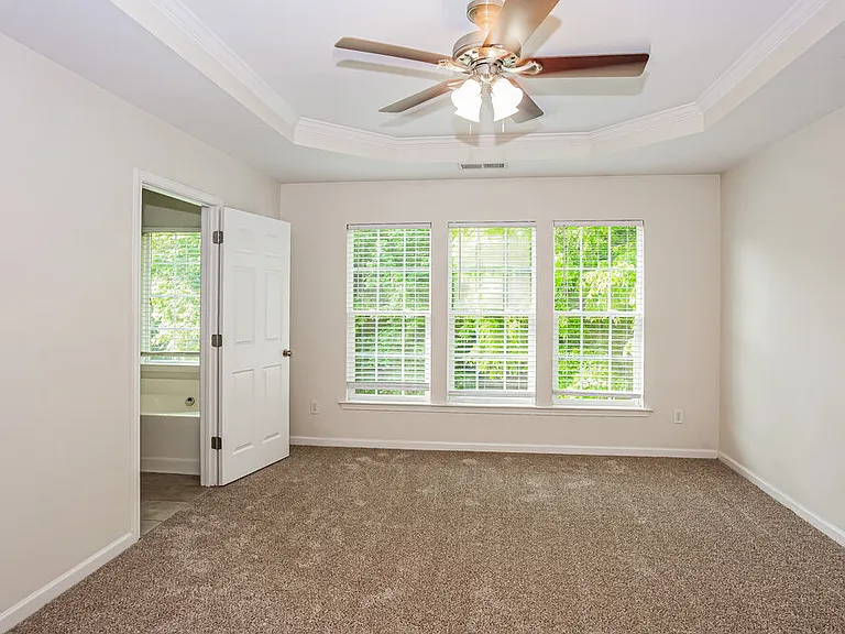11240 Cypress View Dr — Photo 10