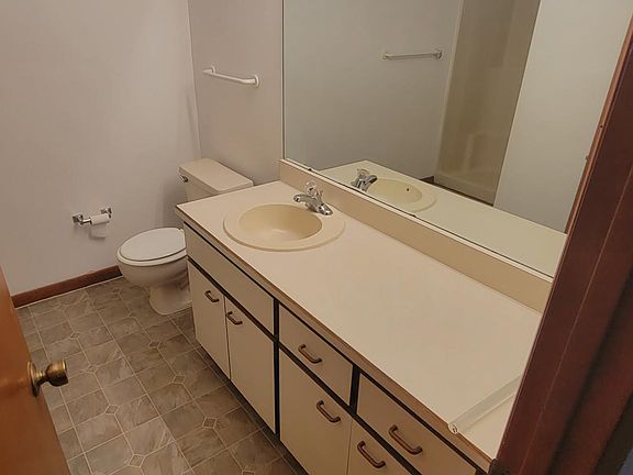 3rd image of 3960 Oak Trail Run APT 2703