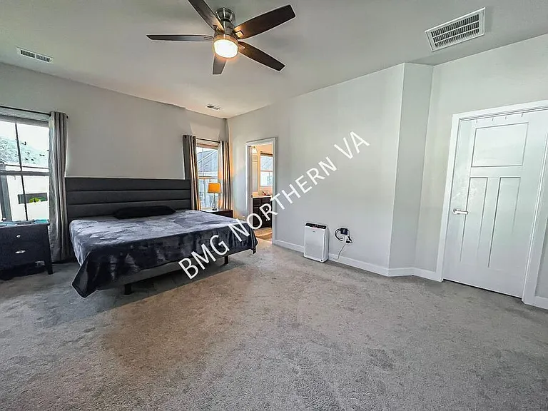 7731 Blackburn Ridge Dr — Photo 16