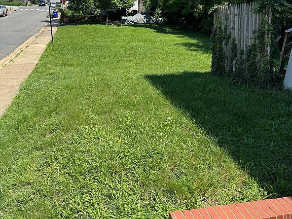 3rd image of 919 S Monroe St