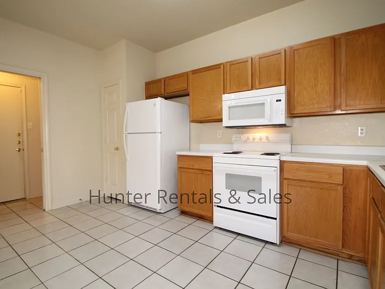 5203B Daybreak Dr — Photo 7