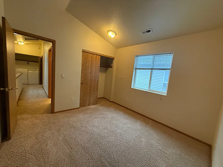 11739 SE Yamhill St — Photo 19