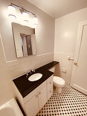 Rented by Metropolis Real Estate of Manhattan | media 12