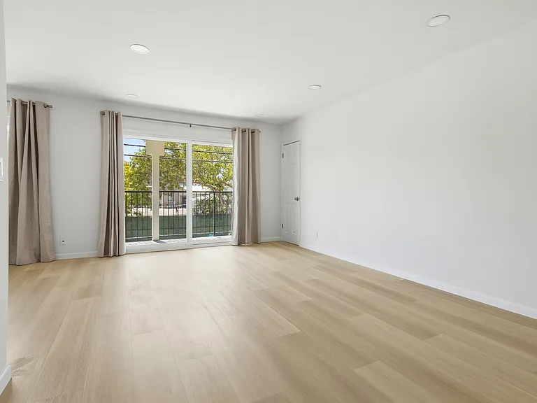 3873 College Ave #5 — Photo 6