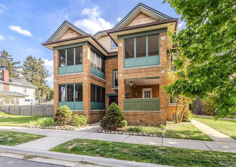 1st image of 605 W Hudson Ave