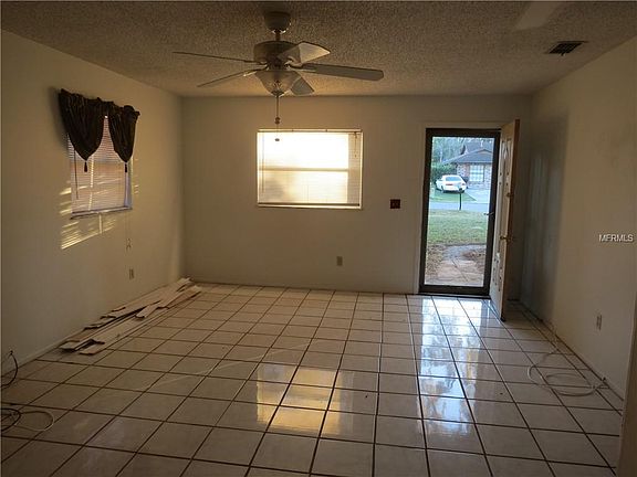 3rd image of 38701 Barbara Ln