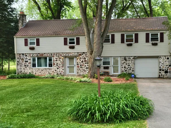 18925 Lothmoor Drive Lower, Brookfield, WI 53005