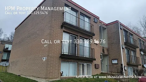 719 E Waterloo Rd #A Photo 1