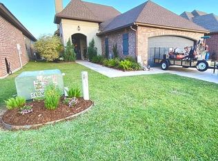 108 Canton Ct, Youngsville, LA 70592
