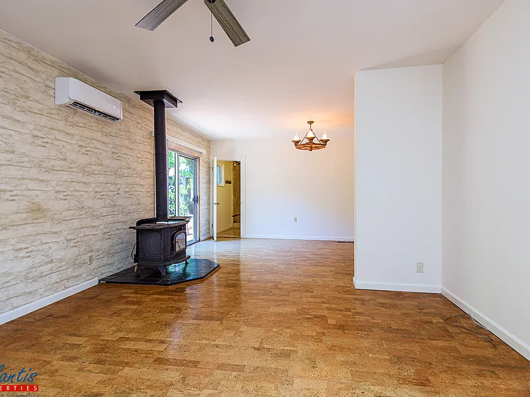 207 Harding Ave — Photo 5