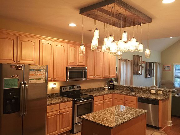 Kitchen (open floor plan)