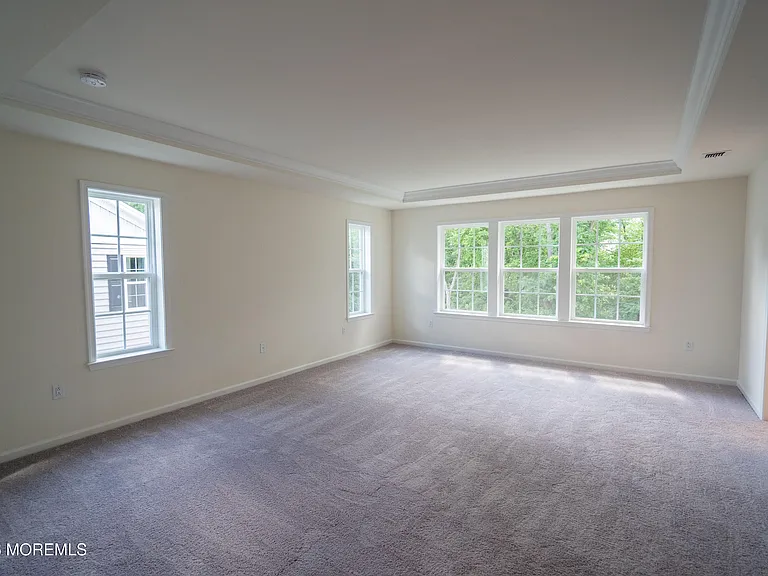 301 Holland Dr — Photo 32