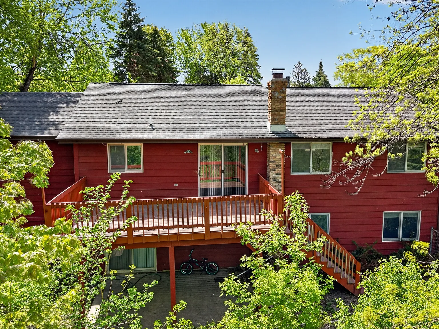 5 bed, 2554 sqft, $3,555 — Photo 3